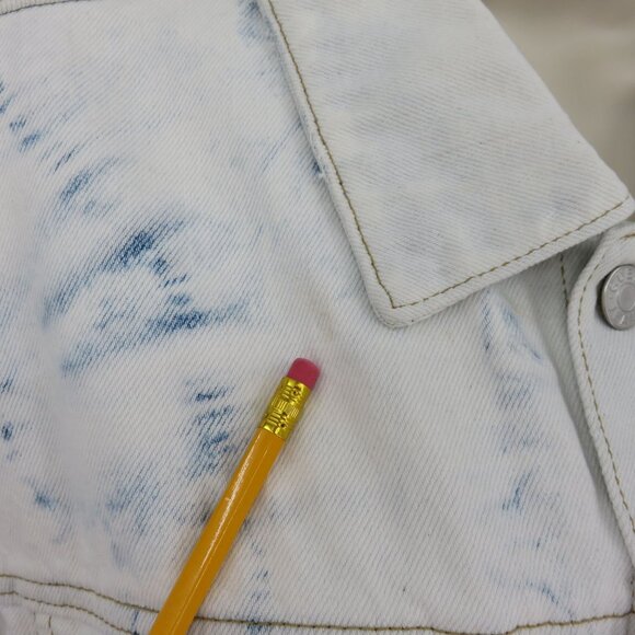 Guess Women Medium White Blue Bleached Distressed Crop Denim Jacket NEW Defects - Picture 3 of 15